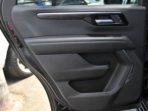 Used 2025 Chevrolet Tahoe LT AWD/4WD image 46
