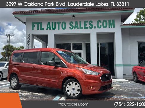 Used 2021 Ford Transit Connect XLT FWD image 2