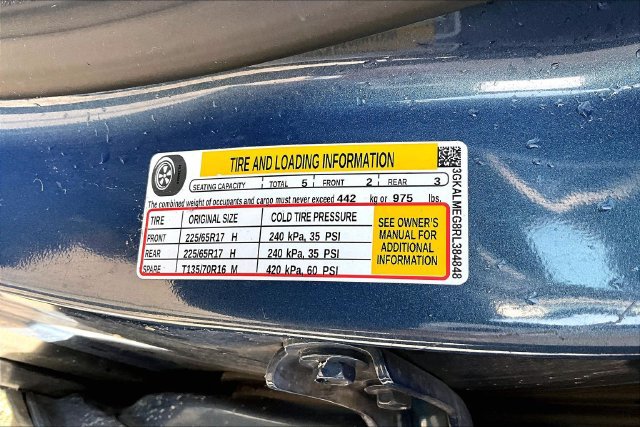 Used 2024 GMC Terrain SLE w/ Driver Convenience Package FWD image 34