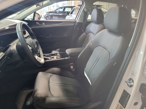 New 2026 Kia K5 EX image 9