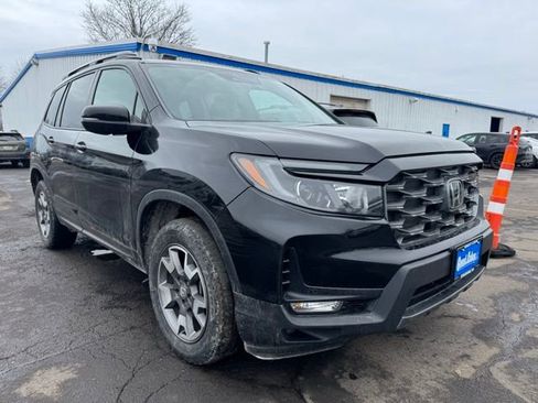 Used 2023 Honda Passport TrailSport image 8
