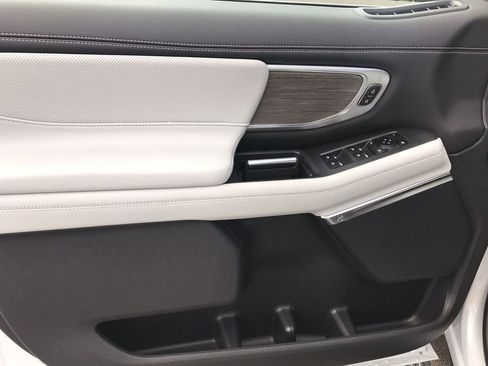 New 2026 Ford Expedition Max Platinum image 13