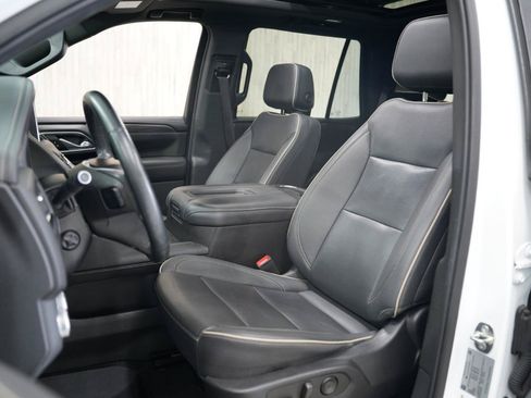 Used 2023 GMC Yukon SLT w/ SLT Premium Package RWD image 25