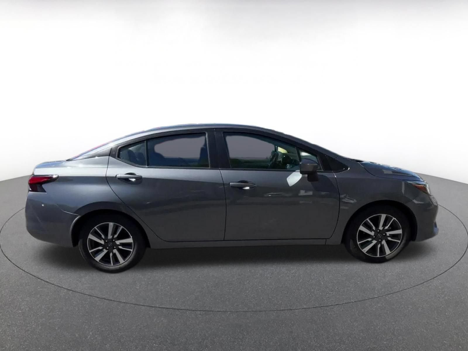 Used 2025 Nissan Versa SV FWD image 15