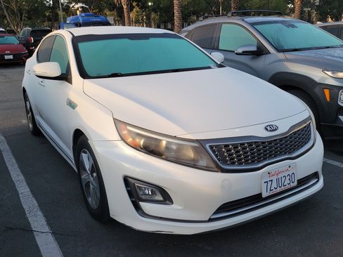 Used 2016 Kia Optima image 2