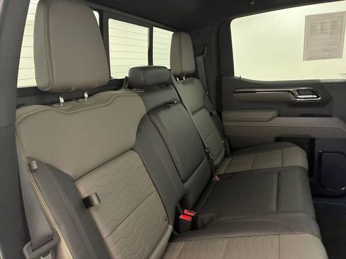 Used 2023 Chevrolet Silverado 1500 ZR2 w/ Technology Package image 16