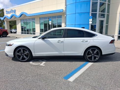 Used 2023 Honda Accord Sport image 8