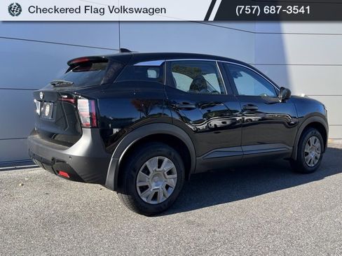 Used 2025 Nissan Kicks S image 7
