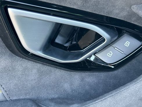 Used 2024 Lamborghini Huracan Sterrato image 13