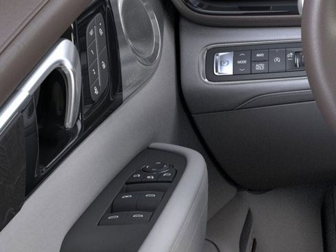 New 2026 Buick Enclave Avenir image 22