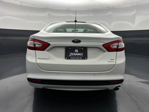 Used 2016 Ford Fusion SE image 4