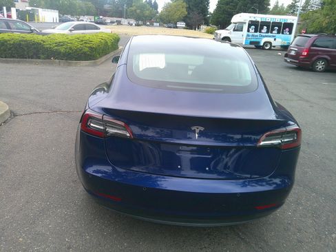 Used 2018 Tesla Model 3 Long Range RWD image 6