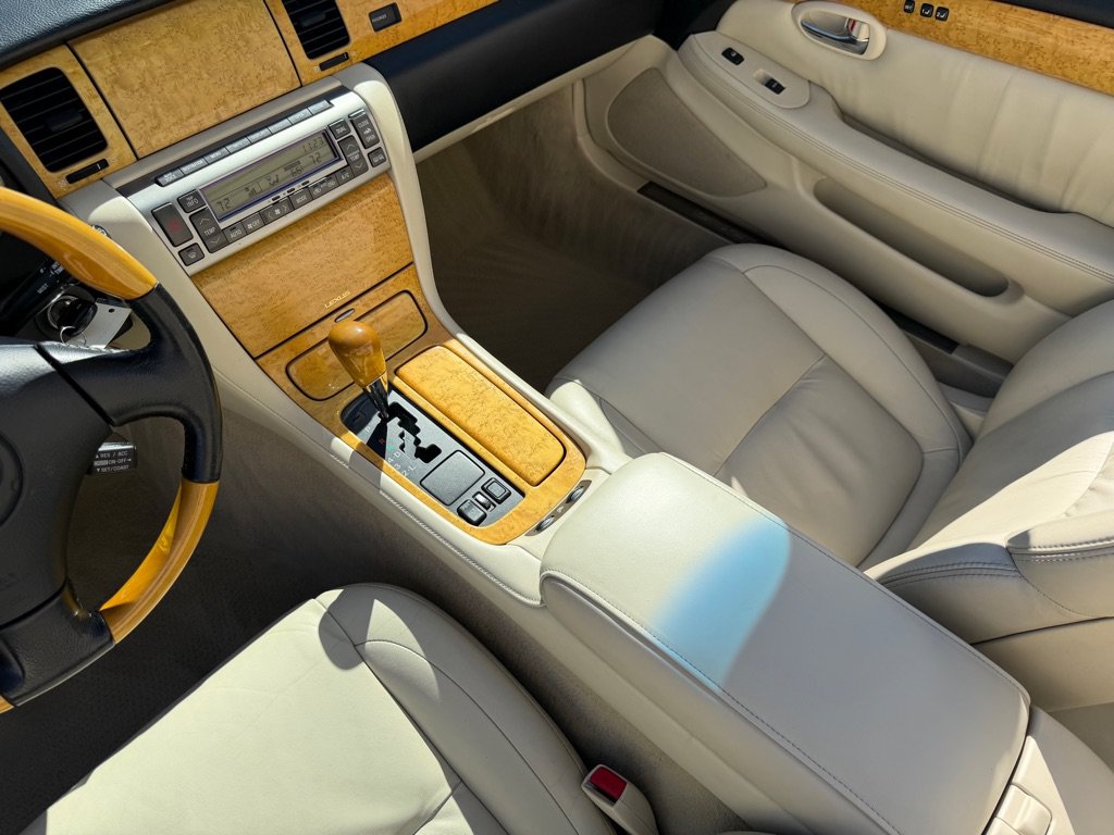 Used 2004 Lexus SC 430 Convertible w/ Preferred Accessory Pkg RWD image 18