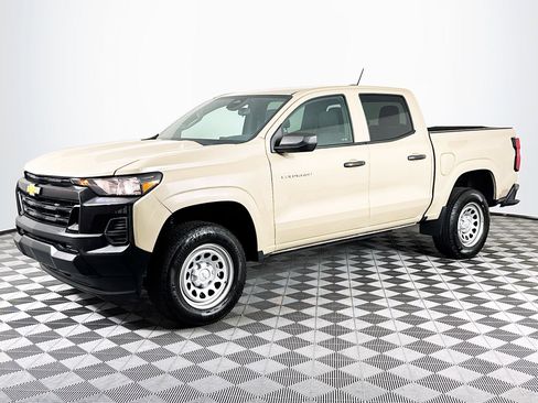 Used 2024 Chevrolet Colorado W/T image 4