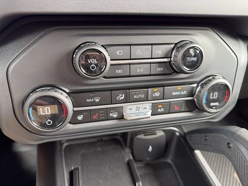 Used 2025 Ford Bronco Badlands AWD/4WD image 27