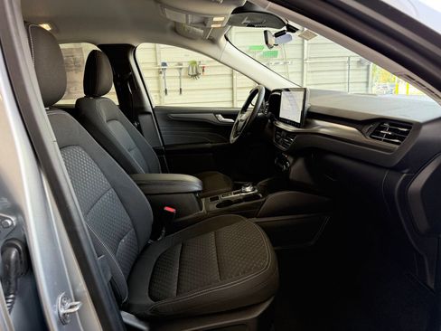 Used 2023 Ford Escape Active w/ Tech Pack #2 AWD/4WD image 10