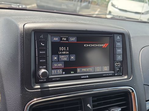 Used 2017 Dodge Grand Caravan SXT w/ Driver Convenience Group FWD image 25