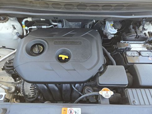Used 2012 Kia Soul + w/ Audio Pkg FWD image 29
