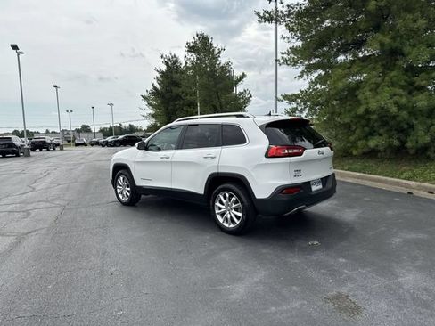 Used 2017 Jeep Cherokee Limited AWD/4WD image 3