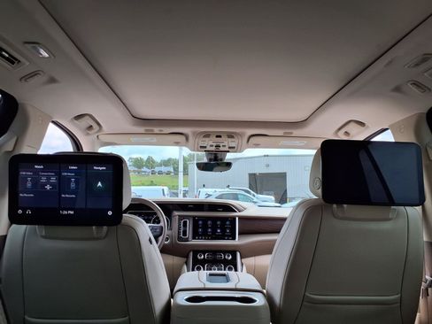 Used 2021 GMC Yukon Denali w/ Denali Ultimate Package AWD/4WD image 11