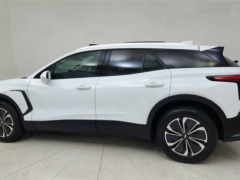 Used 2024 Chevrolet Blazer EV LT image 4