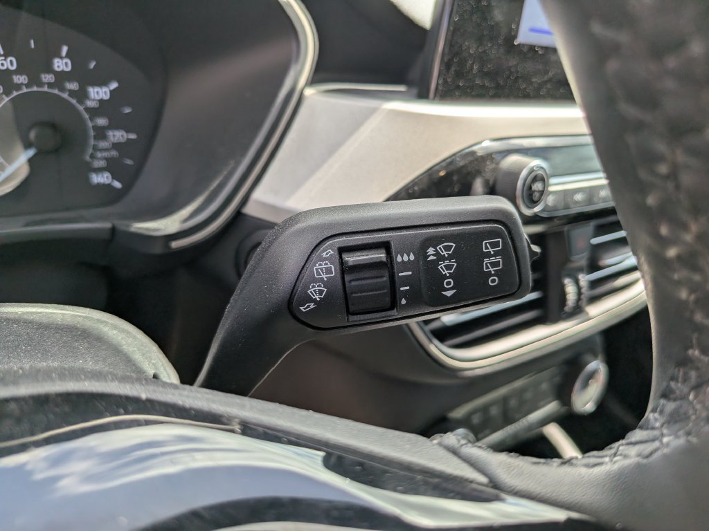 Certified 2022 Ford Escape SE w/ SE Sport Appearance Package FWD image 35