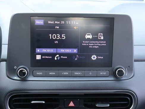 Used 2022 Hyundai Kona SE image 18