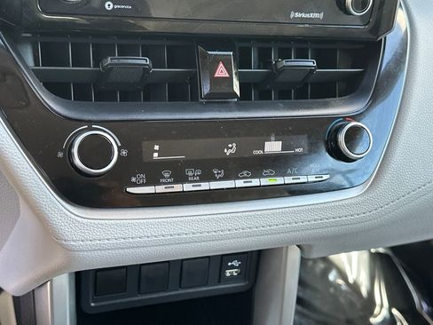 Used 2022 Toyota Corolla Cross L AWD/4WD image 28