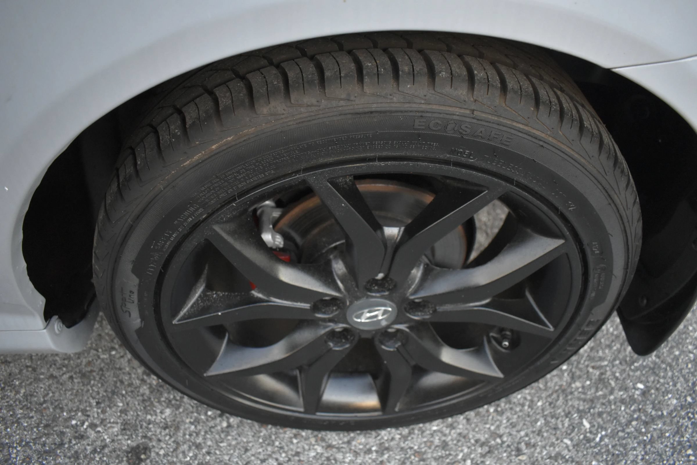 Used 2008 Hyundai Tiburon FWD image 18