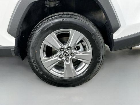 Certified 2025 Toyota RAV4 XLE image 28
