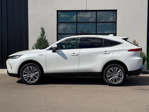 Used 2021 Toyota Venza Limited w/ Advanced Technology Package AWD/4WD image 2