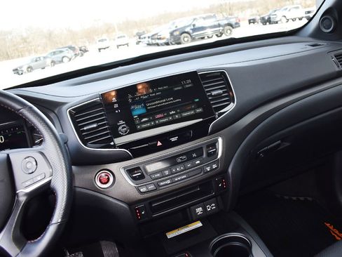 Used 2022 Honda Passport TrailSport image 18