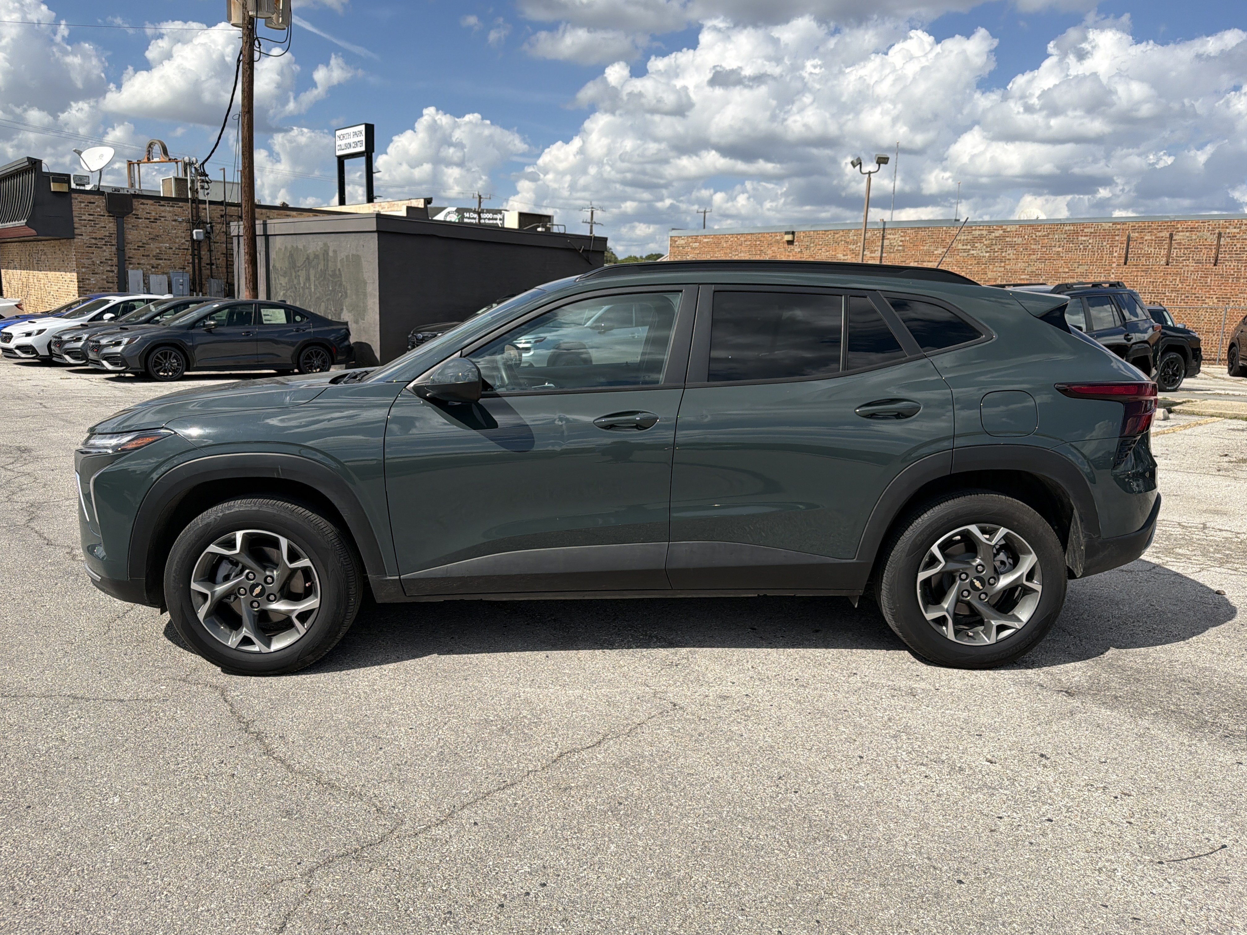 Used 2025 Chevrolet Trax LT w/ Driver Confidence Package FWD image 6