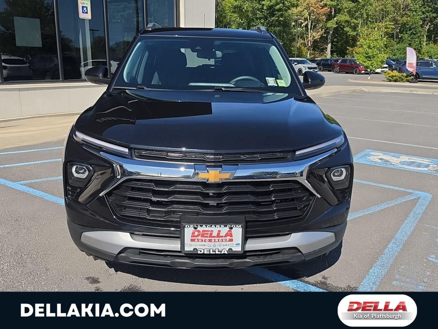 Used 2025 Chevrolet TrailBlazer LT w/ Driver Confidence Package AWD/4WD image 11