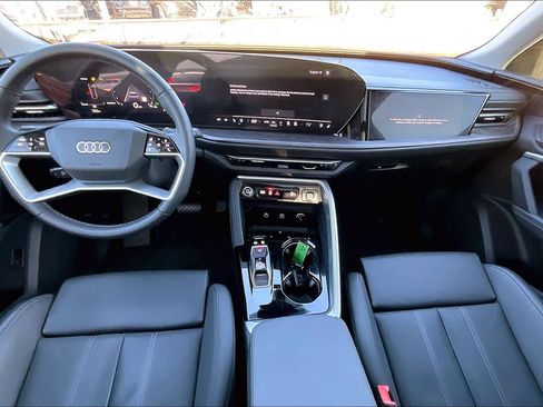 Certified 2025 Audi Q5 Prestige image 14