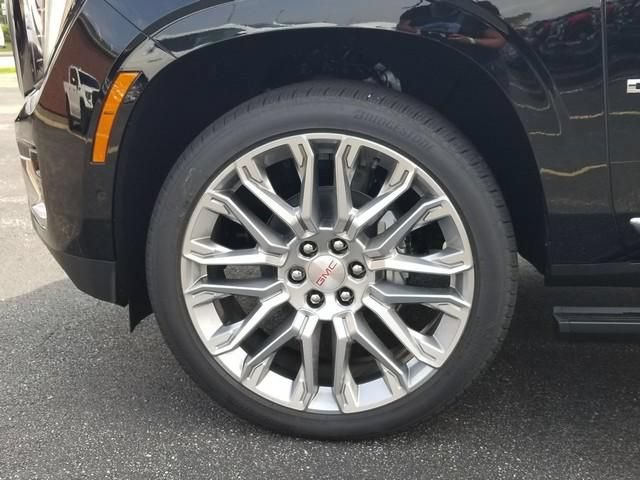 New 2026 GMC Yukon Denali w/ Denali Reserve Package AWD/4WD image 15