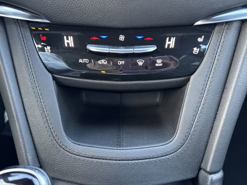 Used 2025 Cadillac XT5 Premium Luxury image 18