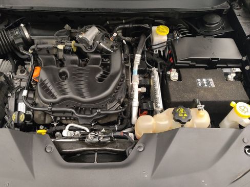 Used 2020 Jeep Cherokee Limited image 30