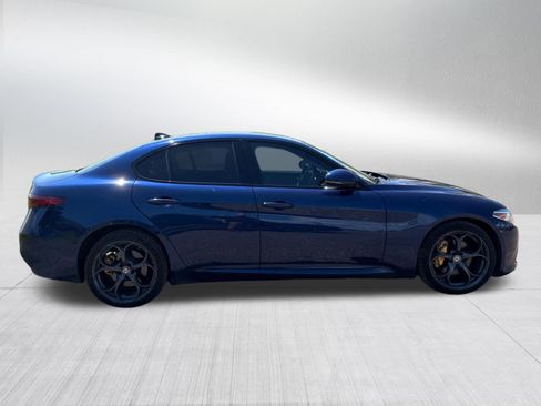 Used 2017 Alfa Romeo Giulia Ti w/ TI 19" Sport Package AWD/4WD image 8