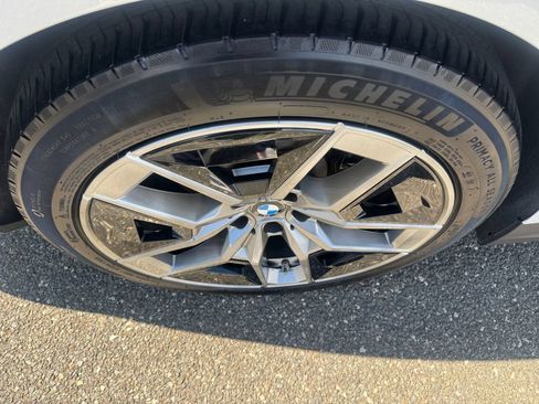 Used 2026 BMW 530i xDrive AWD/4WD image 25