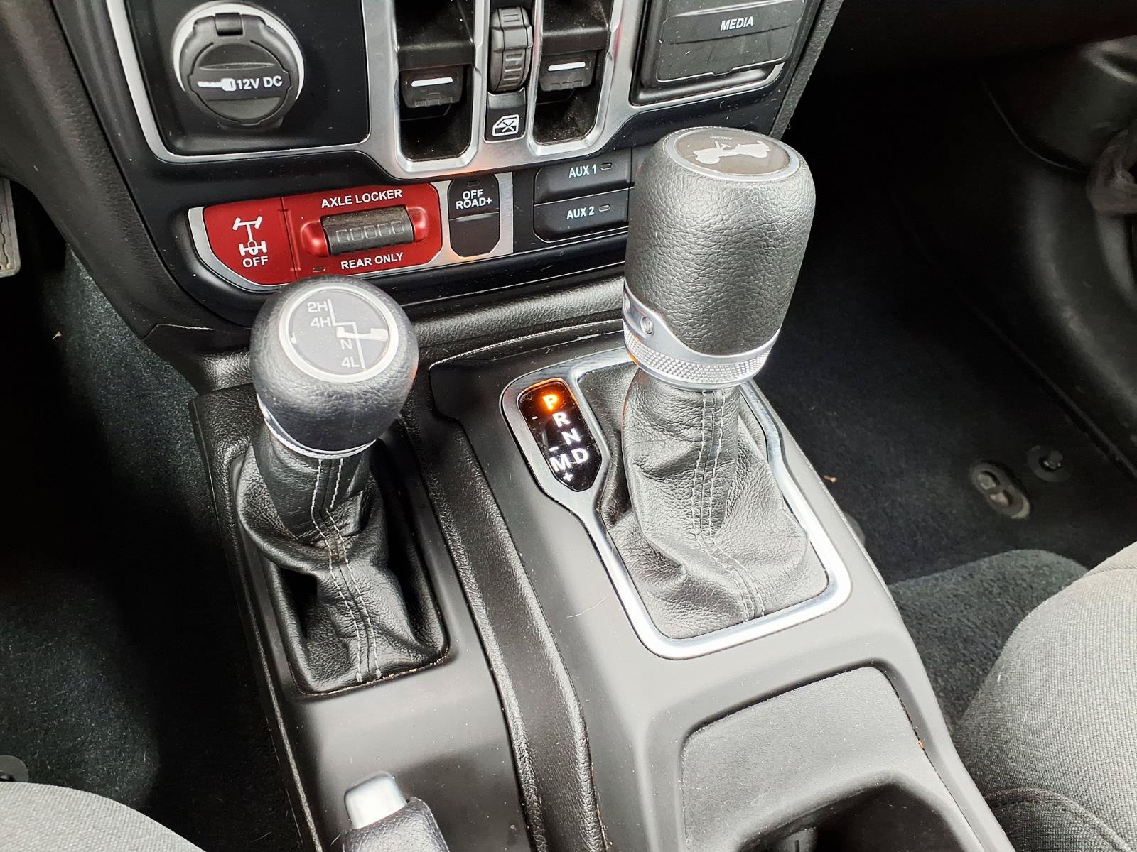 Used 2024 Jeep Wrangler Unlimited Sport AWD/4WD image 24