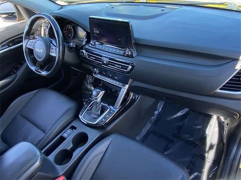 Used 2023 Kia Seltos SX image 13