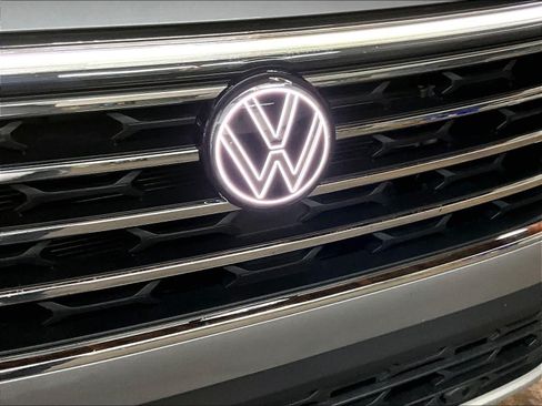 Used 2024 Volkswagen Atlas SE AWD/4WD image 33