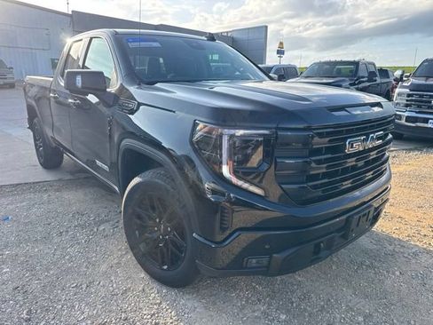 Used 2025 GMC Sierra 1500 Elevation w/ Preferred Package AWD/4WD image 8