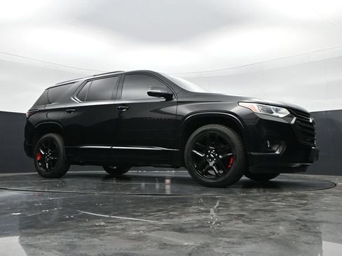 Used 2019 Chevrolet Traverse Premier w/ Redline Edition AWD/4WD image 40