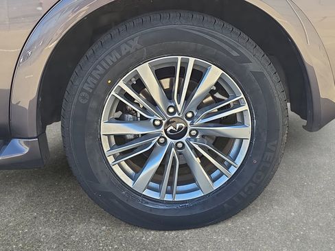 Used 2024 INFINITI QX80 Luxe image 32