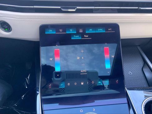 Used 2025 Cadillac Escalade Sport image 36