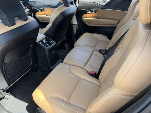 Used 2023 Volvo XC90 T8 Ultimate w/ Lounge Package AWD/4WD image 17