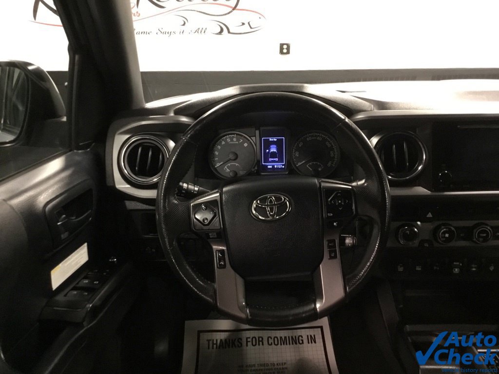 Used 2018 Toyota Tacoma TRD Off-Road w/ Technology Package AWD/4WD image 56