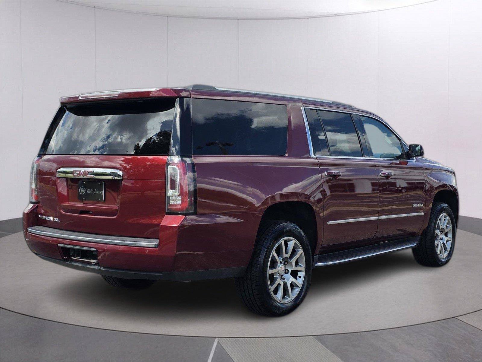 Used 2020 GMC Yukon XL Denali AWD/4WD image 5